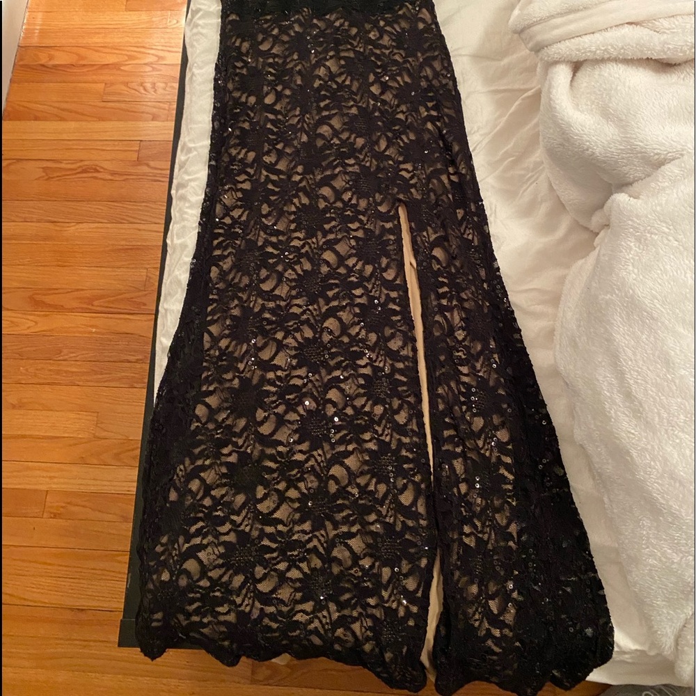 Black lacey prom dress